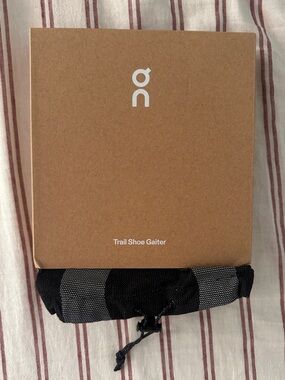 On Running Trail Shoe Gaiters Black OSFM NIB Lightweight Running Gaiters